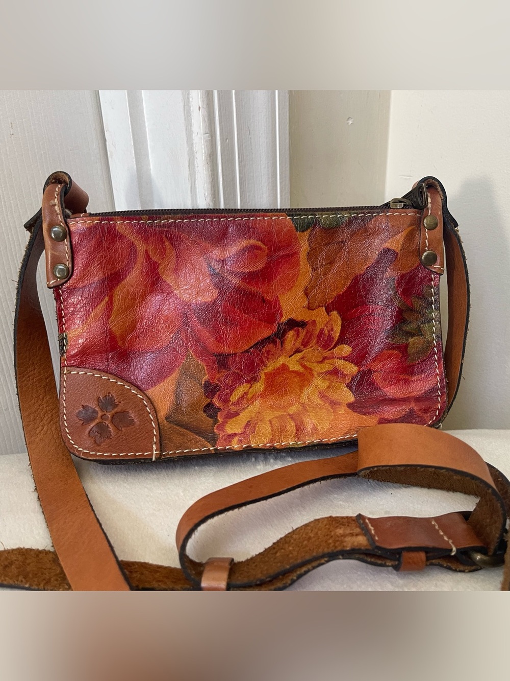 Patricia Nash Tan Brown Floral Leather Crossbody - Picture 3 of 10